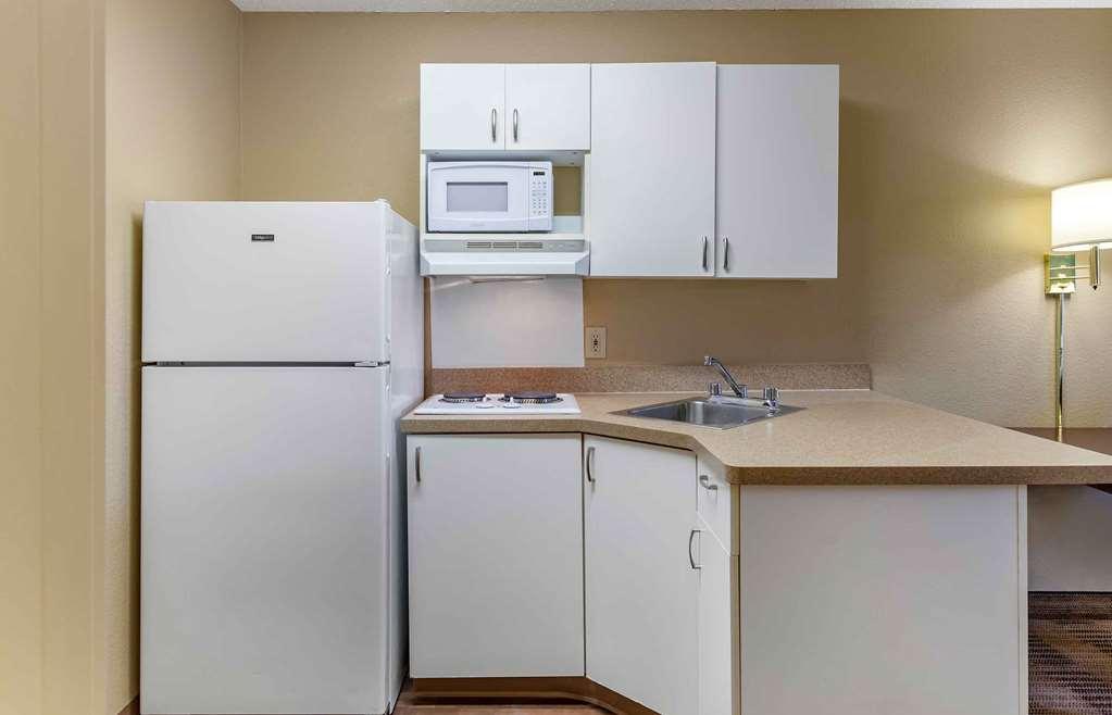 Extended Stay America Suites - Austin - Northwest Arboretum Room photo
